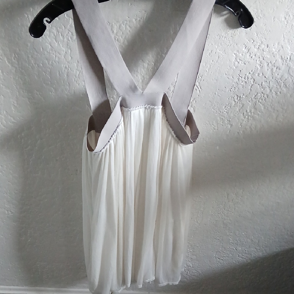 Shelly Steffee White and Gray Top
